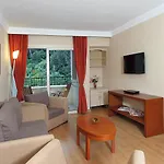Julian Forest Otel