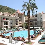 Julian Forest Otel