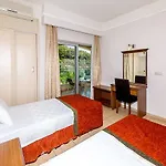 Otel Julian Forest