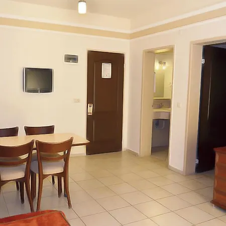 ホテル Julian Forest