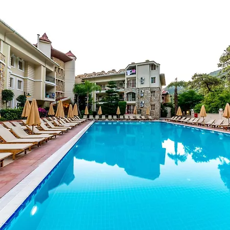 Otel Julian Forest 4*