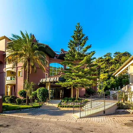 ホテル Julian Forest 4*