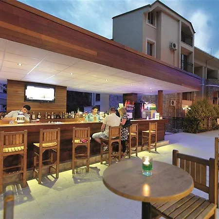 Julian Forest 4* マルマリス