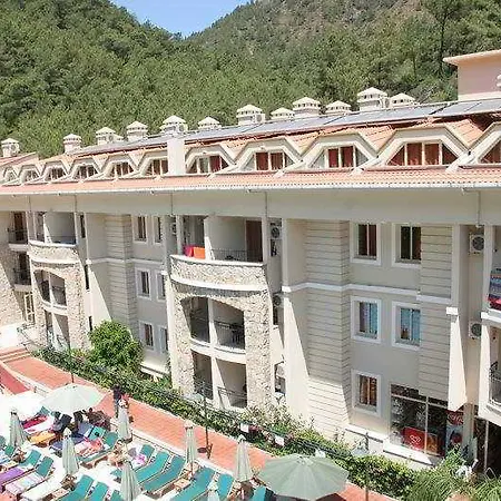 Szálloda Julian Forest 4*
