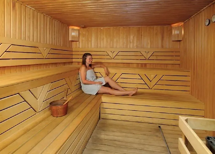 호텔 Julian Forest 4*