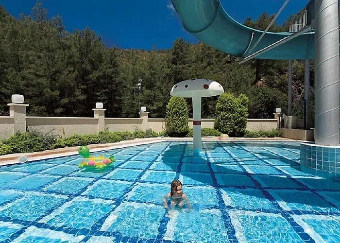 호텔 Julian Forest 말마리스