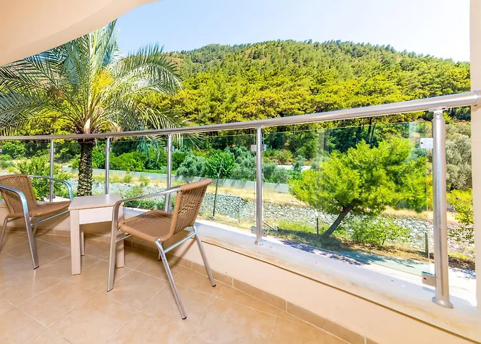 Julian Forest 말마리스