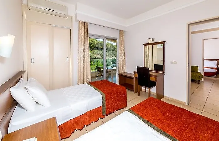 호텔 Julian Forest