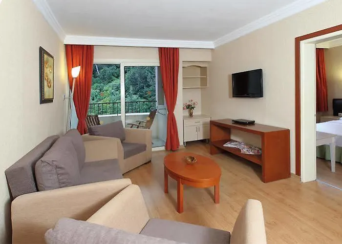 Julian Forest 말마리스