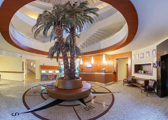 호텔 Julian Forest 4*