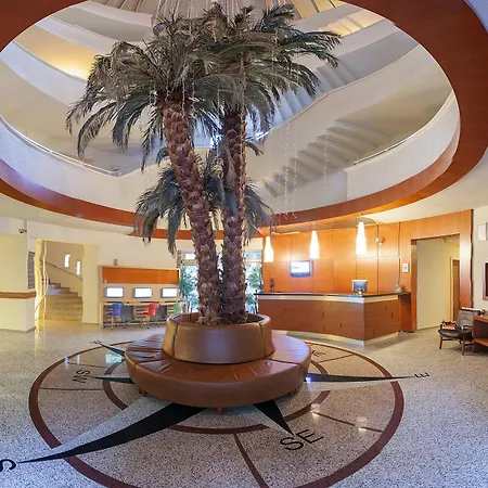 Hotel Julian Forest 4*